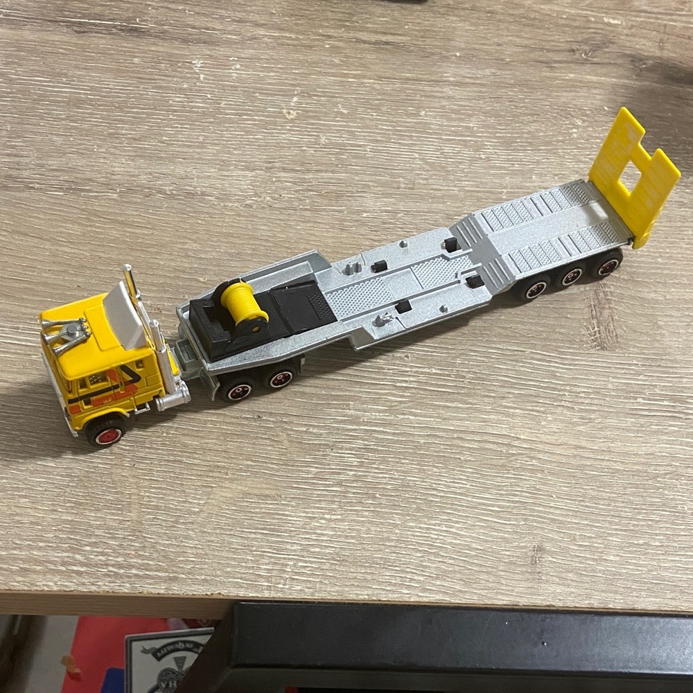 VTG Majorette Yellow Lorry Tractor w/ Low Loader Trailer Yellow Cab 1/87 Scale